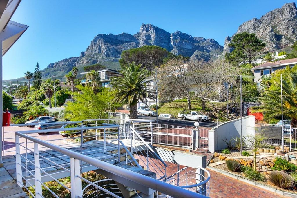 Stunning Sea View Apartment - Camps Bay Kapstaden Exteriör bild