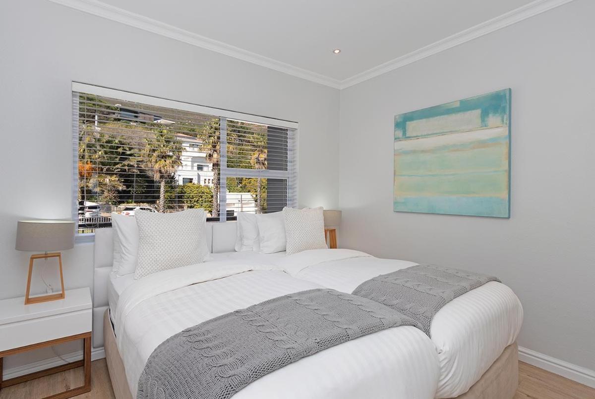 Stunning Sea View Apartment - Camps Bay Kapstaden Exteriör bild
